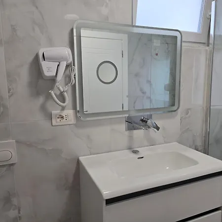 Fraj Homes Pogradec Apartamento *