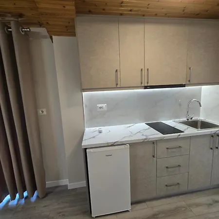 Fraj Homes Pogradec Apartamento *