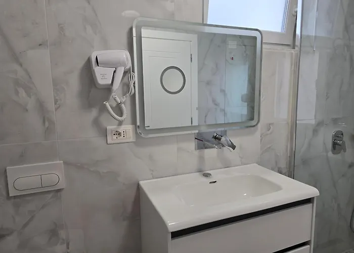 Fraj Homes Pogradec Apartamento *